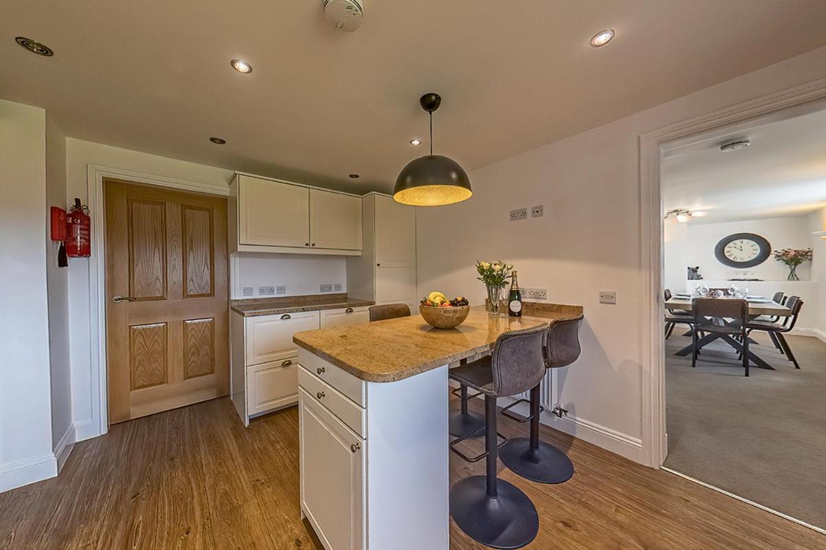 3 Bedroom Barn Conversion With Hot Tub-Garden View - Ty Cerrig Barn Corwen Zewnętrze zdjęcie